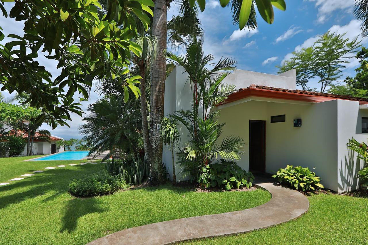 Casa Frangipani Hotel Монтесума Екстериор снимка
